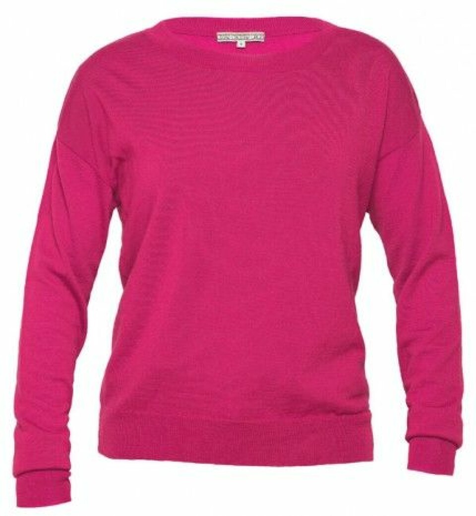 Dagmar för Rosa Bandet: Love fine knitted sweater, 1 395 kr. Dagmar för Rosa Bandet: Love fine knitted sweater, 1 395 kr.