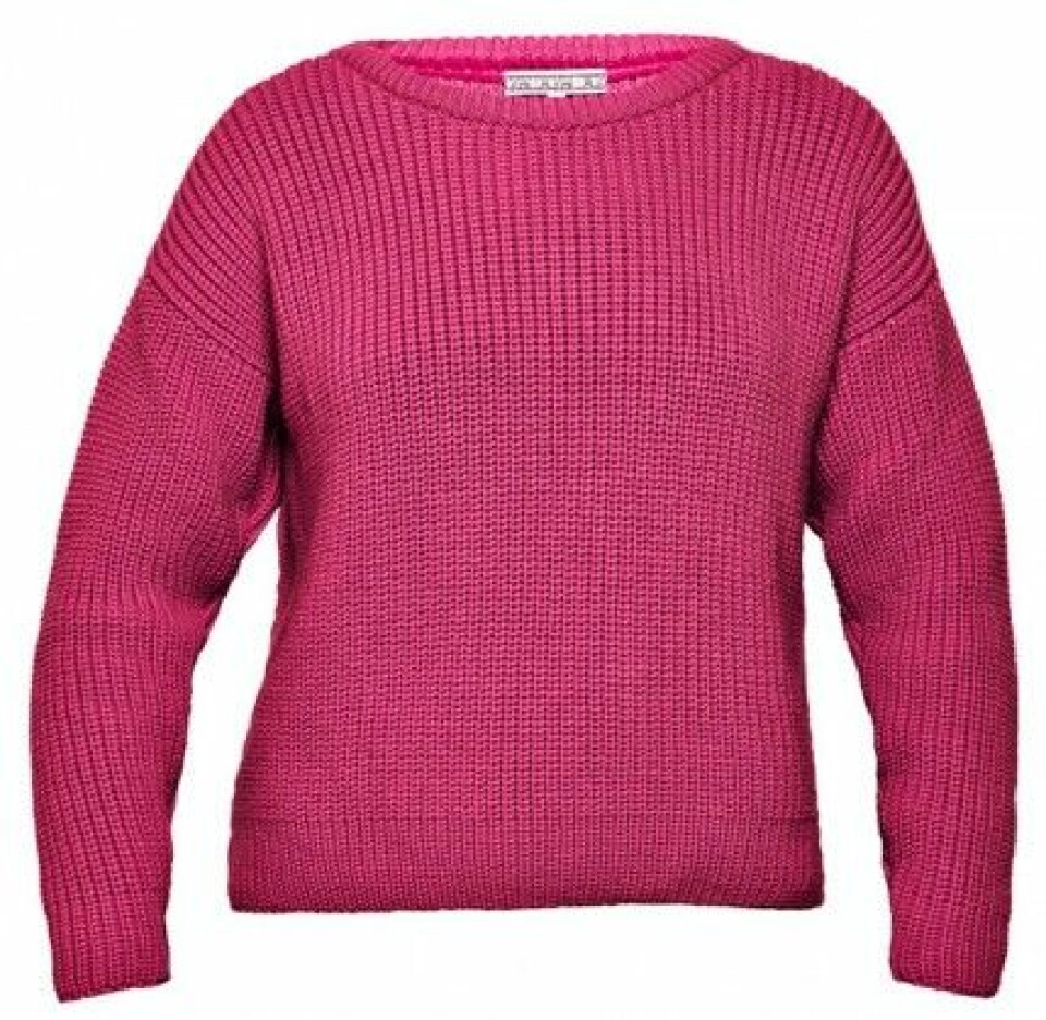 Dagmar för Rosa Bandet: Noelle heavy knitted sweater, 1 895 kr. Dagmar för Rosa Bandet: Noelle heavy knitted sweater, 1 895 kr.