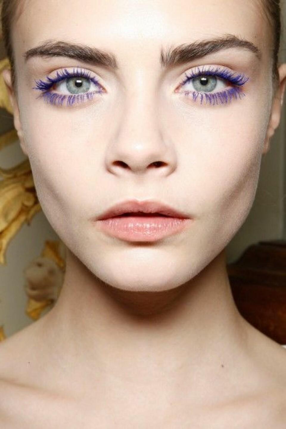 Blå mascara syntes på Stella McCartneys visning för hösten/vintern 2012. Blå mascara syntes på Stella McCartneys visning för hösten/vintern 2012.
