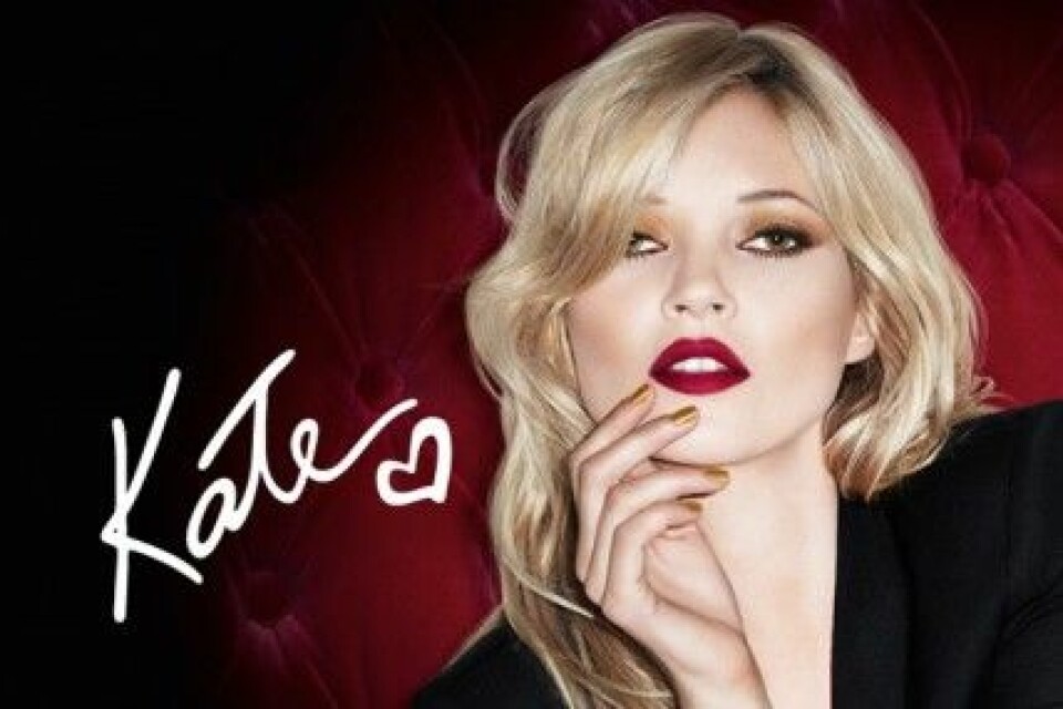 Kate moss (i Lasting Finish Matte läppstift) har skapat nagellack för Rimmel. Kate moss (i Lasting Finish Matte läppstift) har skapat nagellack för Rimmel.