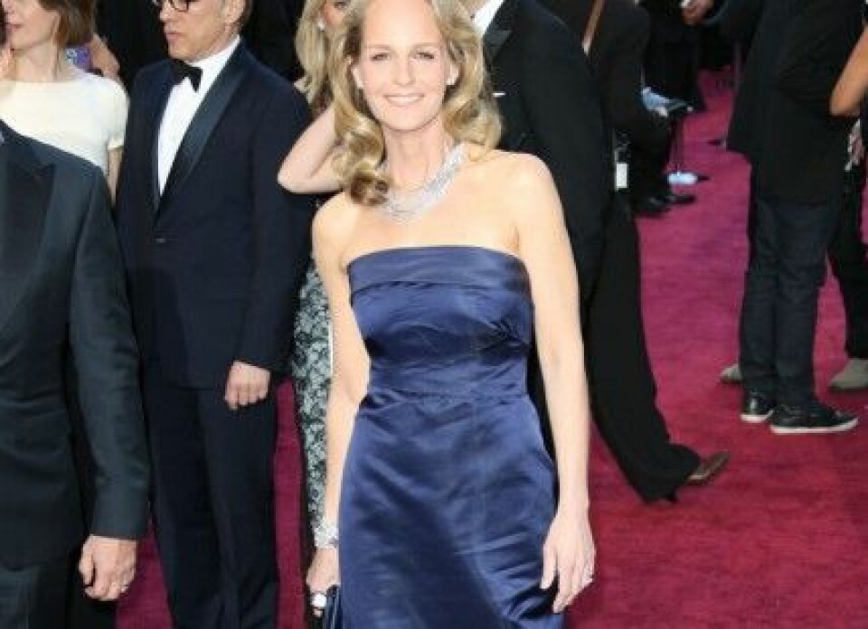 Helen Hunt bar en specialsydd H&M-klänning på Oscarsgalan 2013. Helen Hunt bar en specialsydd H&M-klänning på Oscarsgalan 2013.