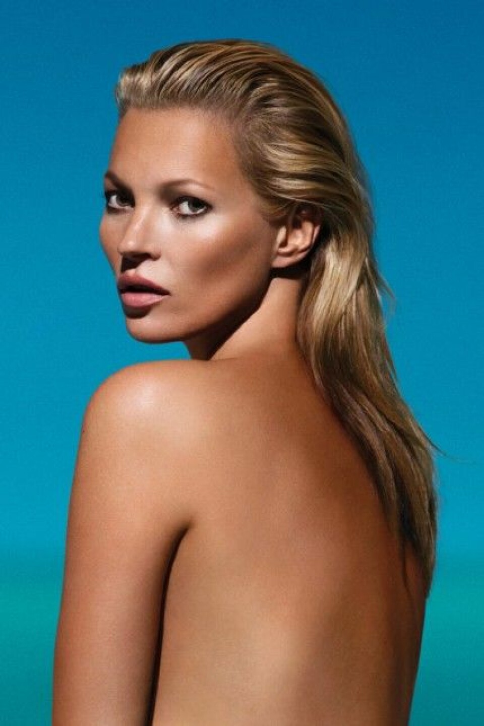 Kate Moss använde St. Tropez Bronzing Mousse inför plåtningen. Kate Moss använde St. Tropez Bronzing Mousse inför plåtningen.