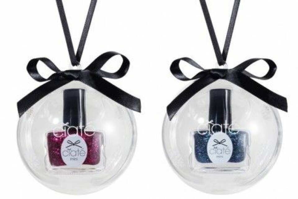 Julgranskulor och adventskalendrar med nagellack