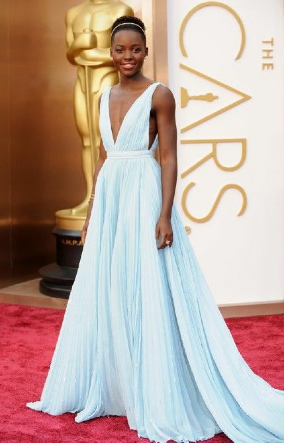 Lupita Nyong’o i Prada på Oscarsgalan 2014. Lupita Nyong’o i Prada på Oscarsgalan 2014.