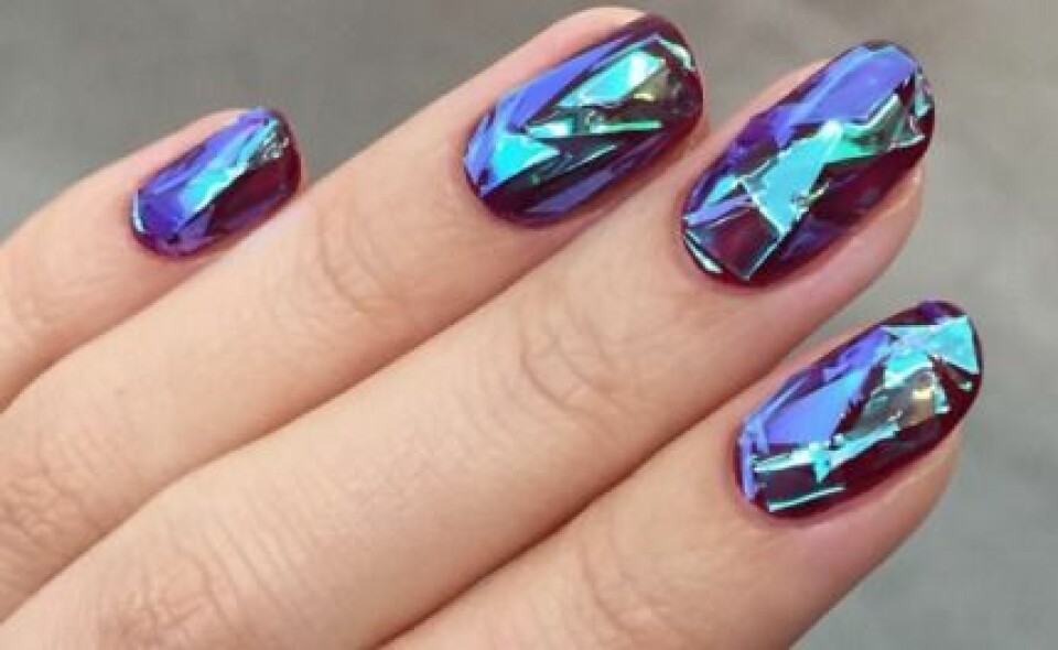 Den nya trenden med glasnaglar kommer från Korea. Den nya trenden med glasnaglar kommer från Korea.