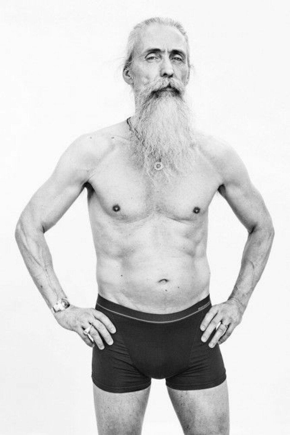 Dressmann utmanar det manliga skönhetsidealet