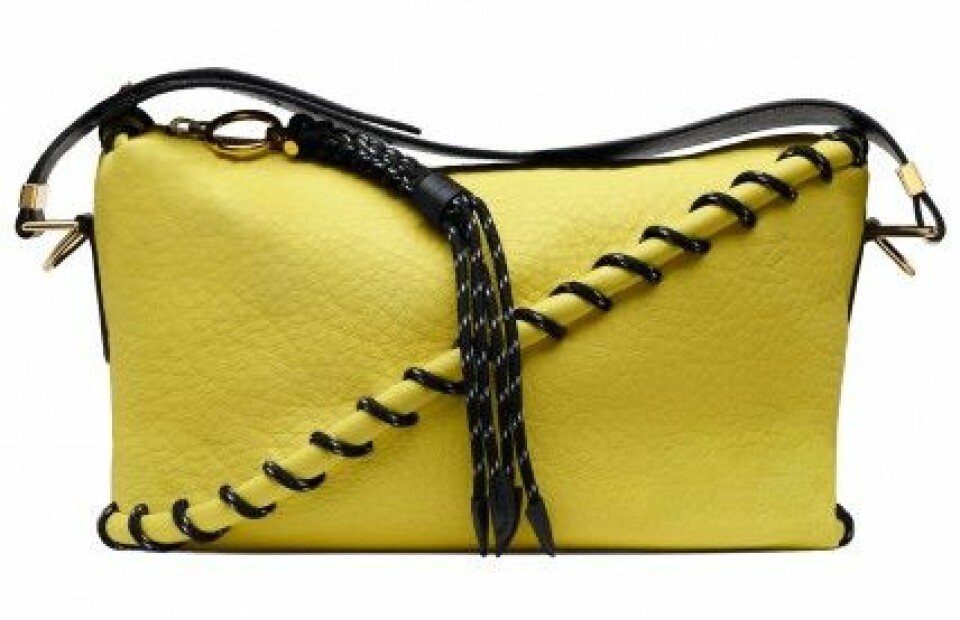 Spana in Acne Studios första väskkollektion