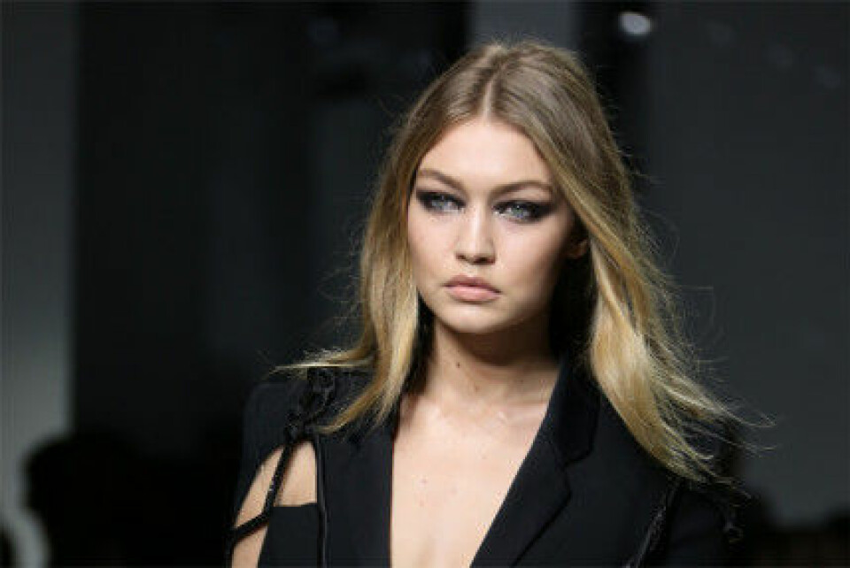 Gigi Hadid gick visningen för Versace i Paris. Gigi Hadid gick visningen för Versace i Paris.