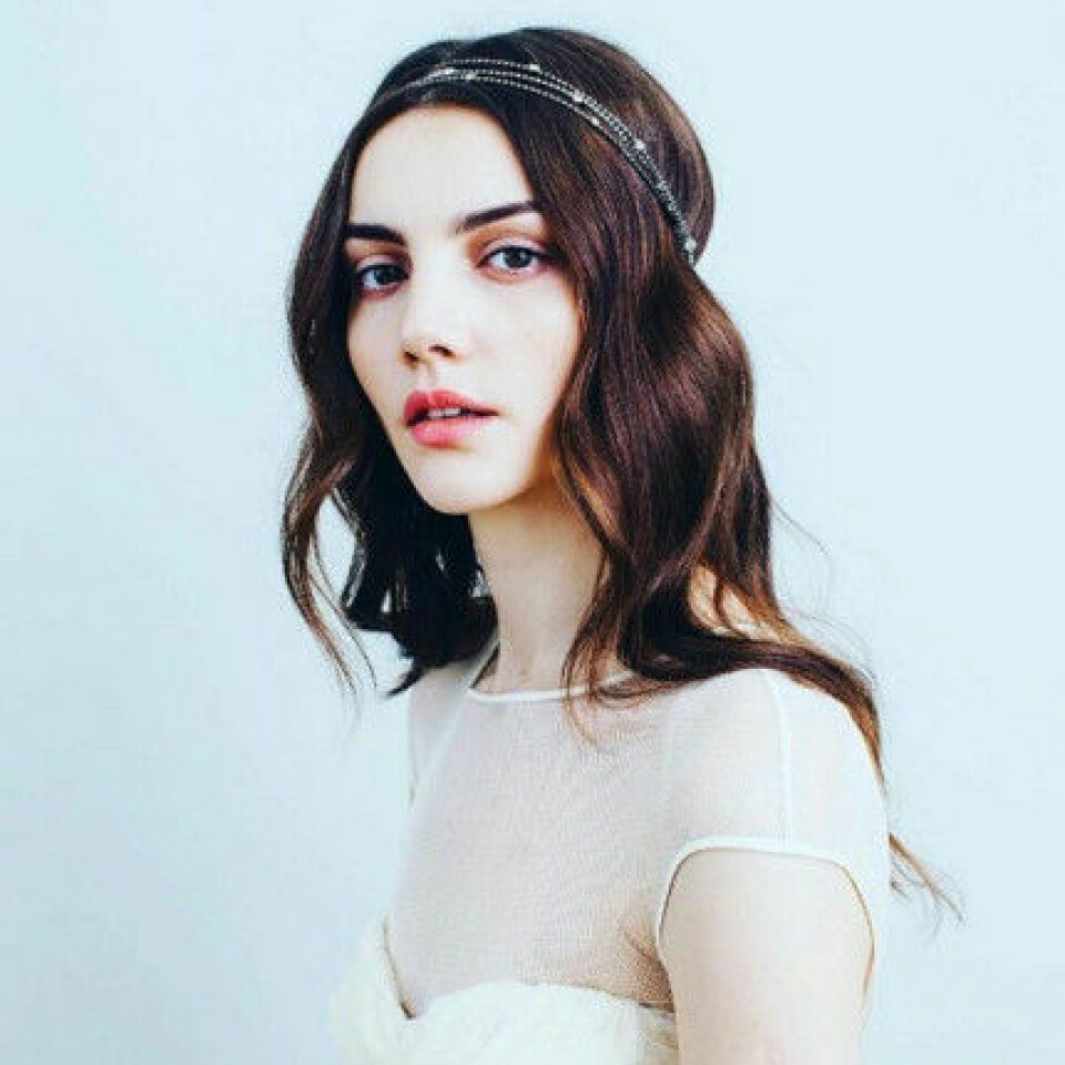 Inspiration: Romantiska håruppsättningar till bröllopsdagen