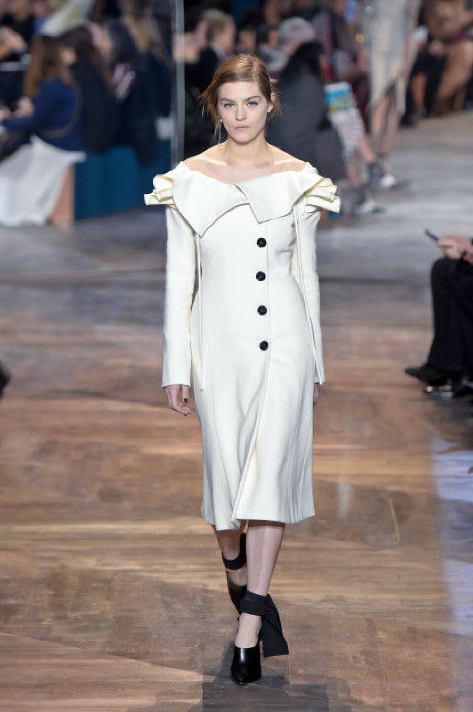 Se alla looks från Christian Dior Haute Couture SS16