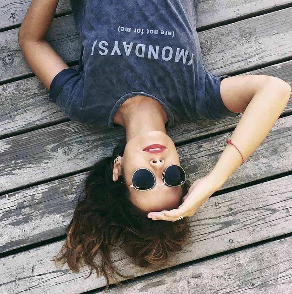 Dröm dig bort till modebloggare collegevintages fantastiska looks. (@ collagevintage)