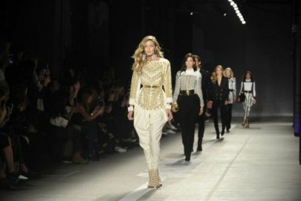 Det kan kosta flera miljoner att visa sin kollektion på New York Fashion Week. Det kan kosta flera miljoner att visa sin kollektion på New York Fashion Week.