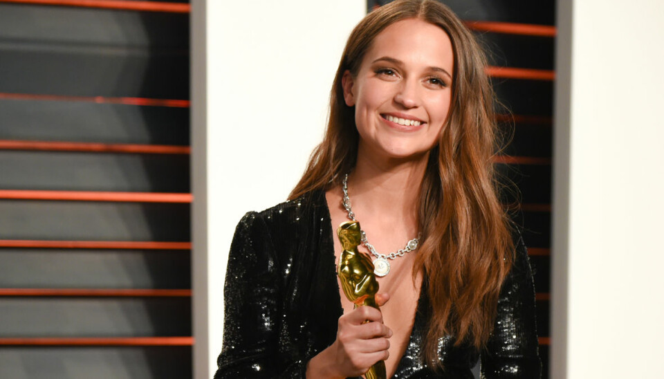 Alicia Vikander om svenska beautyfavoriten: 'Den kostar typ 20 kronor'