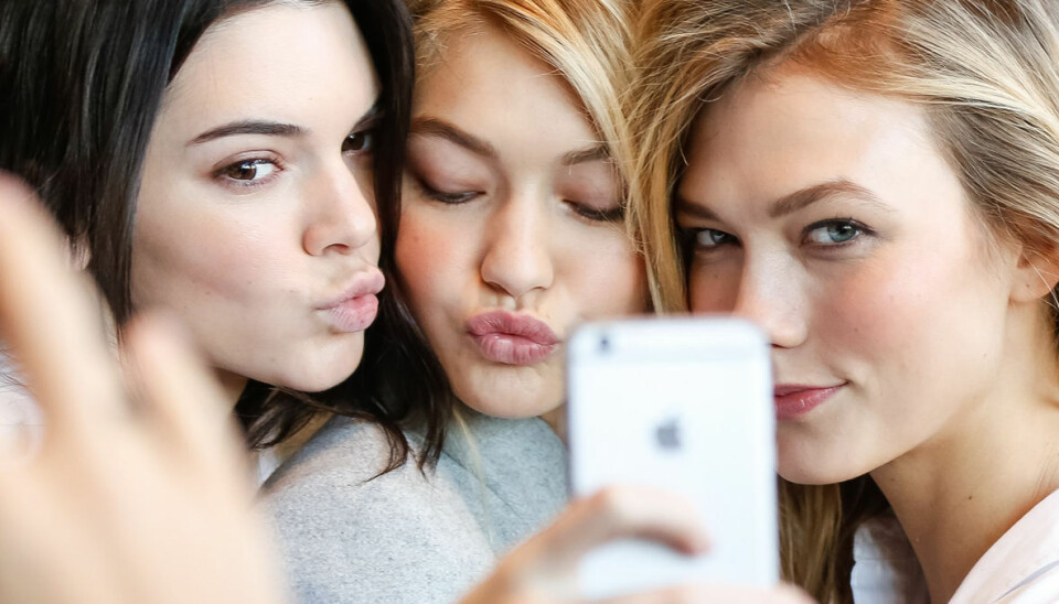 Därför kan selfies få dig att åldras snabbare