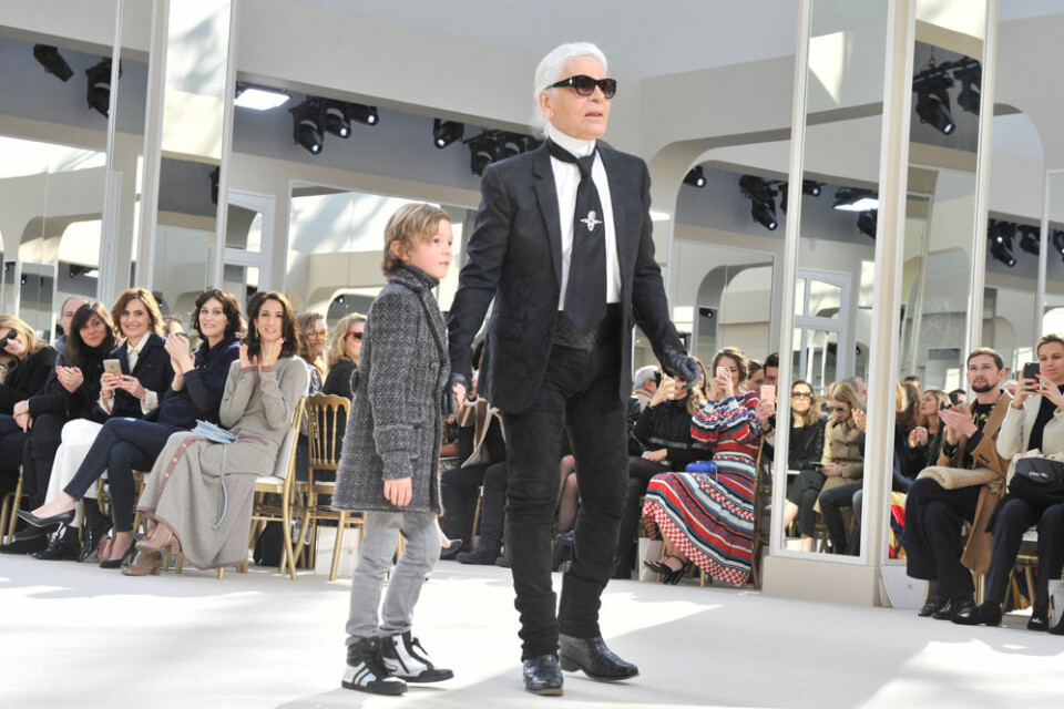 Karl Lagerfeld på Chanels AW16-visning tidigare i år. Karl Lagerfeld på Chanels AW16-visning tidigare i år.