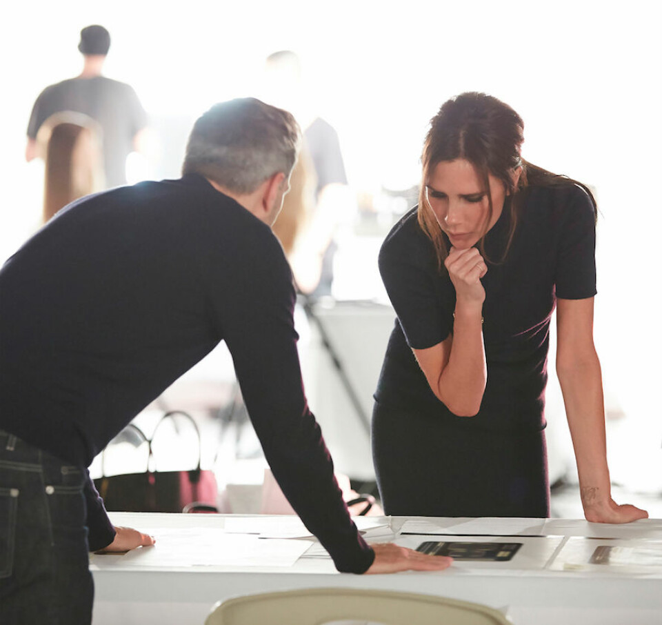 Victoria Beckham samarbetar med det välkända skönhetsmärket Estée Lauder. Victoria Beckham samarbetar med det välkända skönhetsmärket Estée Lauder.