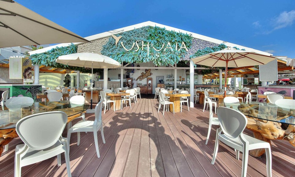Ushuaia Beach Club på Ibiza är snudd på självklar för dig som vill festa. Ushuaia Beach Club på Ibiza är snudd på självklar för dig som vill festa.