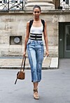 Modellen Joan Smalls i snygga jeans.