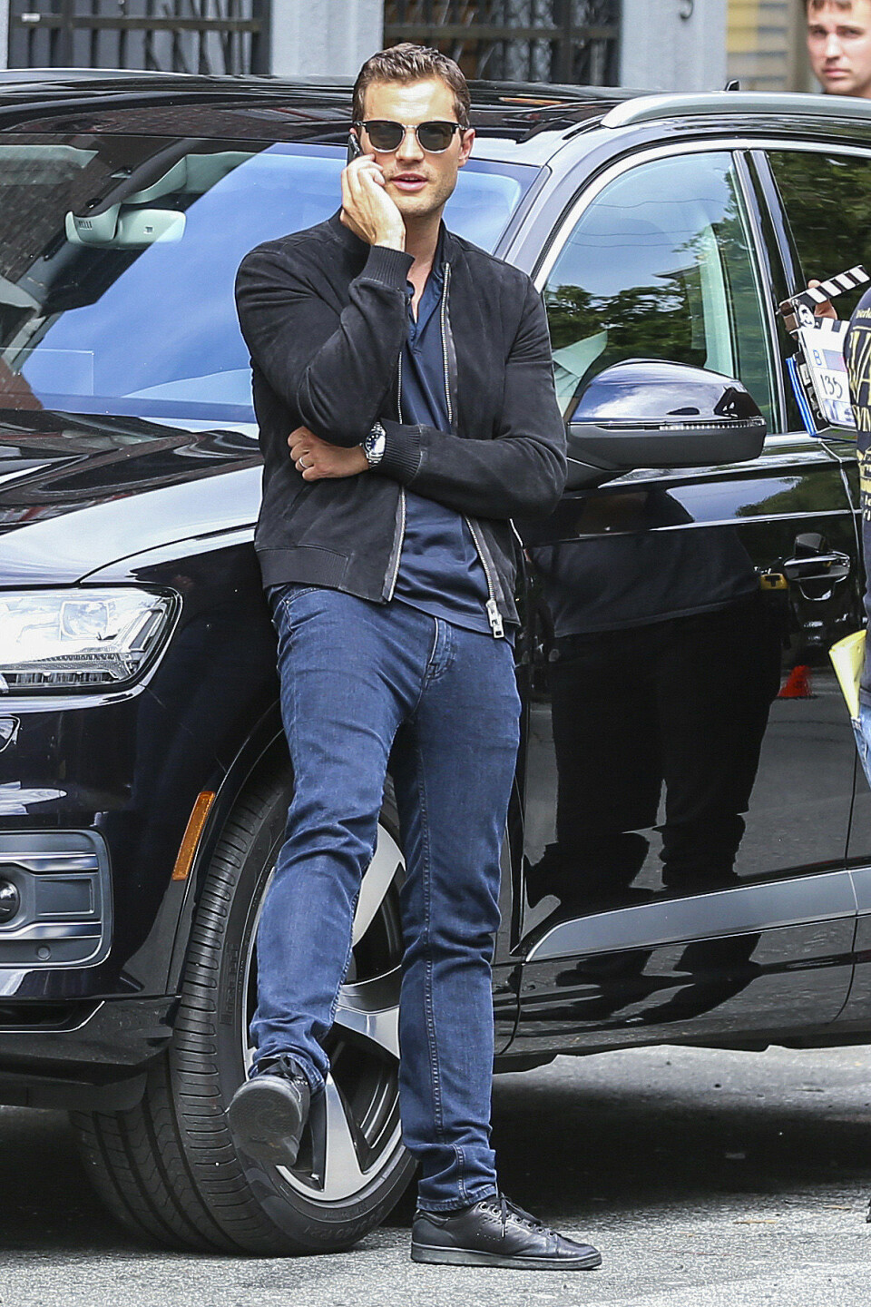 Jamie Dornan goes casual in a t-shirt, jeans and a suede bomber on the Fifty Shades Freed set! As the film nears the end, Max Martini joined in the scenes Jamie looked relaxed and happy to be on set and even greeted fans with a wave!Pictured: Jamie DornanRef: SPL1302233 210616 Picture by: Splash NewsSplash News and PicturesLos Angeles:310-821-2666New York:212-619-2666London:870-934-2666photodesk@splashnews.com