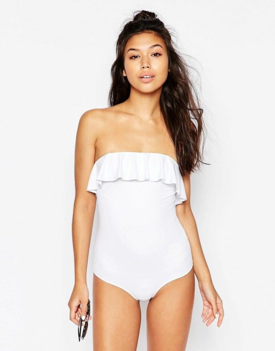 23 heta bikinis och baddräkter som framhäver brännan