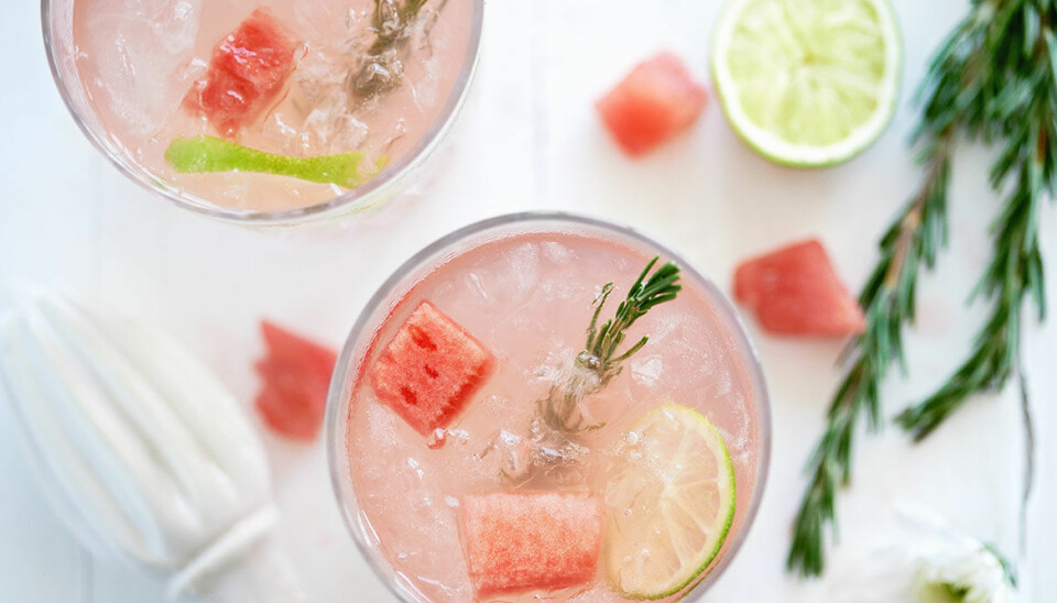 Så gör du en somrig mojito med rosévin
