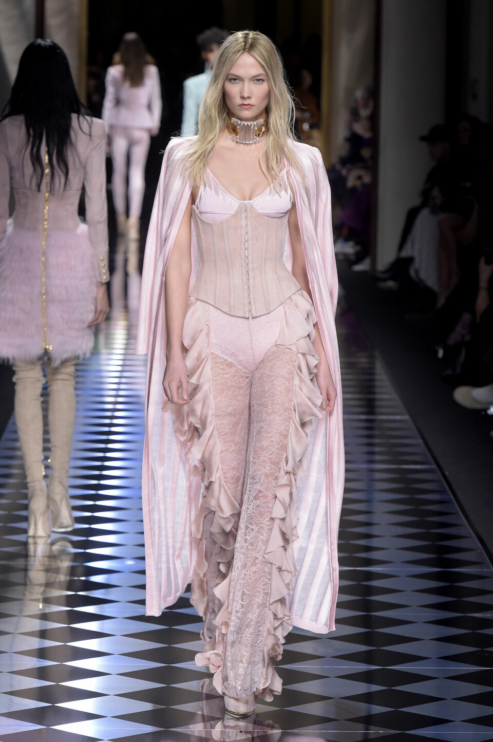 3. Karlie Kloss. Lön: 90 miljoner kronor.