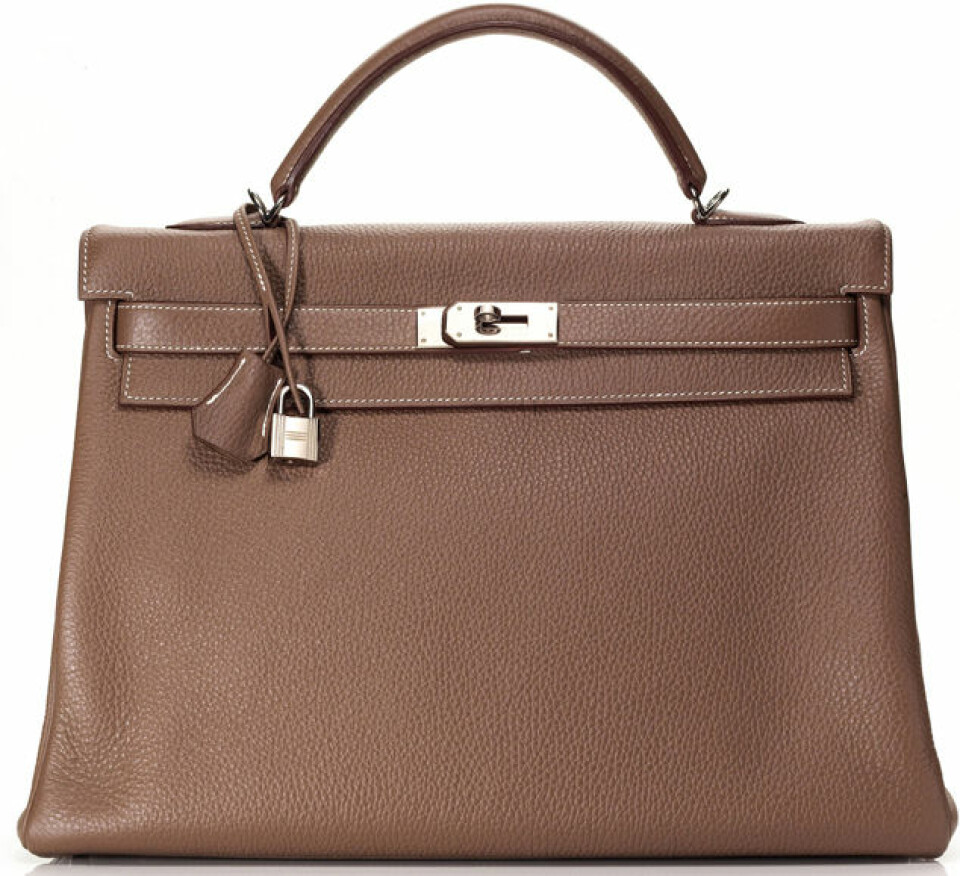 Hermès Kelly är en klassiker i modekretsar. Hermès Kelly är en klassiker i modekretsar.