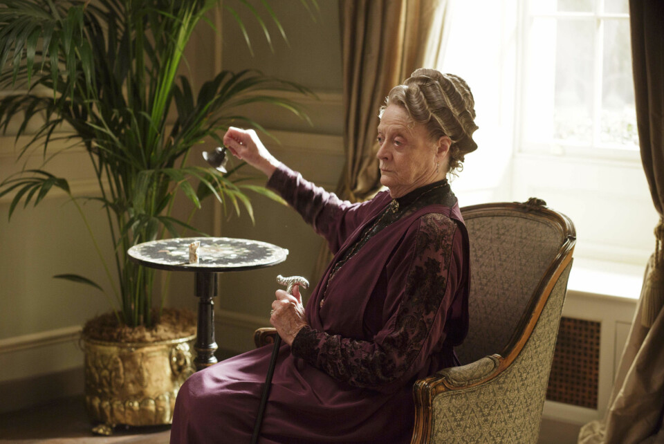 Maggie Smith gör comeback i filmen Downton Abbey.