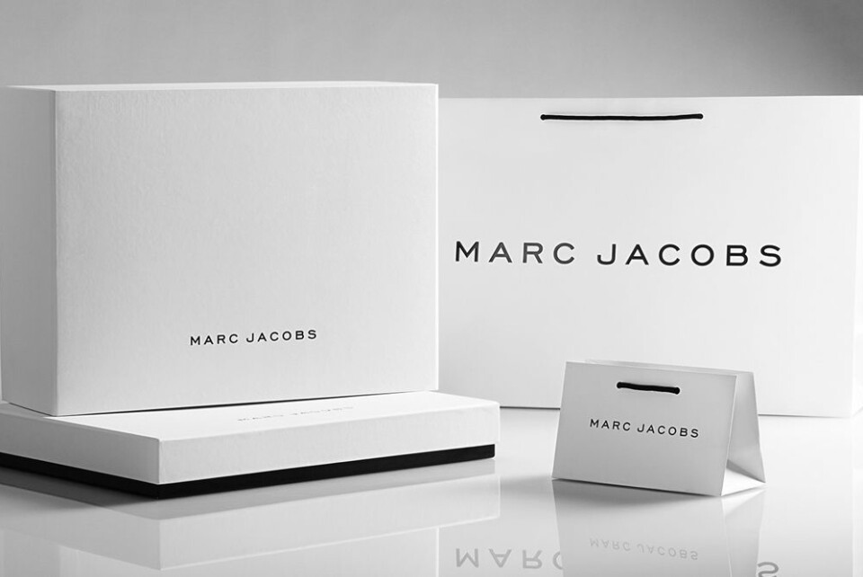 Kartonger och påsar från Marc Jacobs.