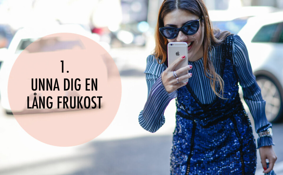 Kickstarta helgen med en mysig långfrukost framför tv:n eller med morgontidningen för att sätta ribban för en lugn och skön helg.