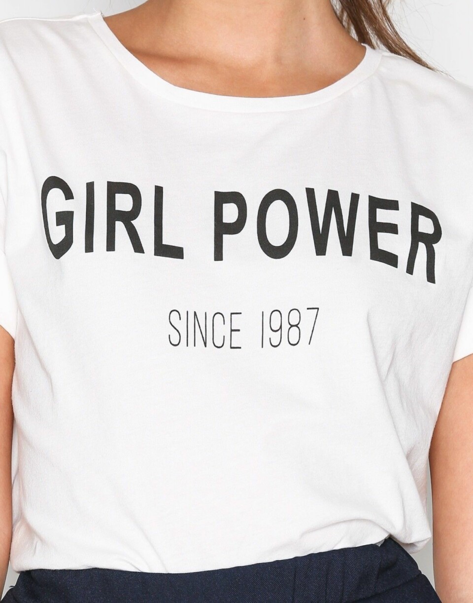 ”Not your baby” – 25 peppande tröjor med feministiskt tryck