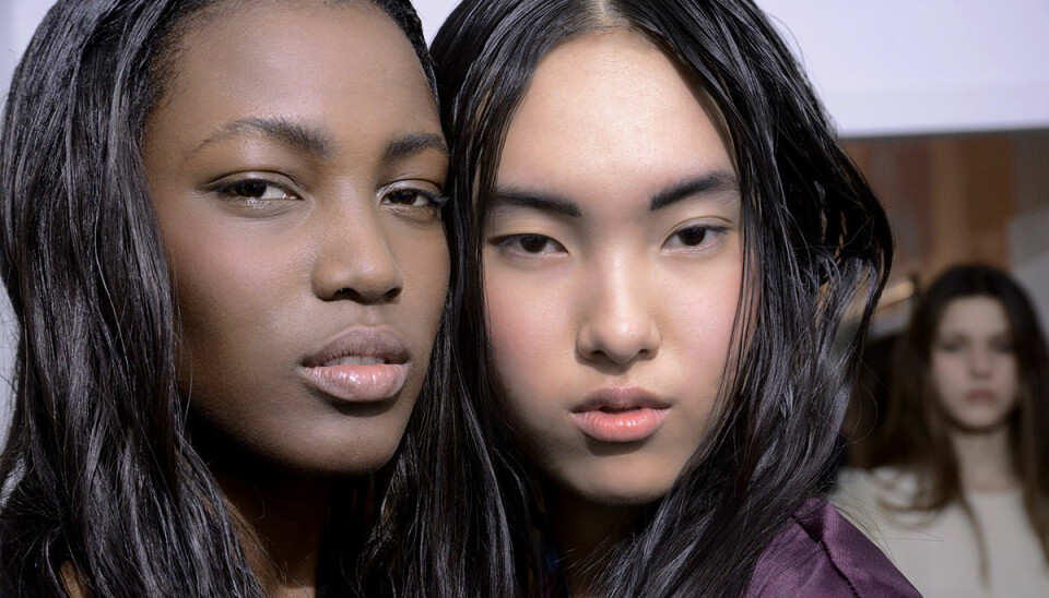 Använd hudvårdsprodukterna i rätt ordning – och fuktboosta huden