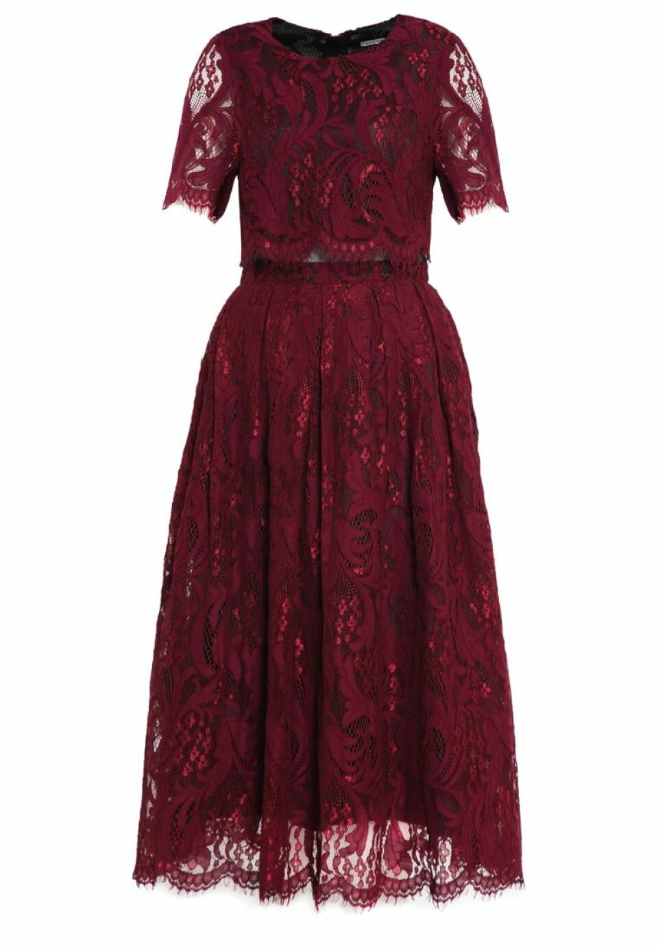 21 röda spetsklänningar – perfekta till julafton