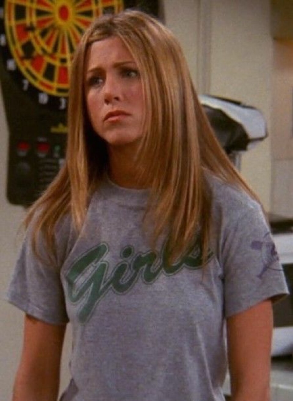 Feministiska tryck på t-shirts visades upp hos bland andra Chanel inför vår och sommar 2017.