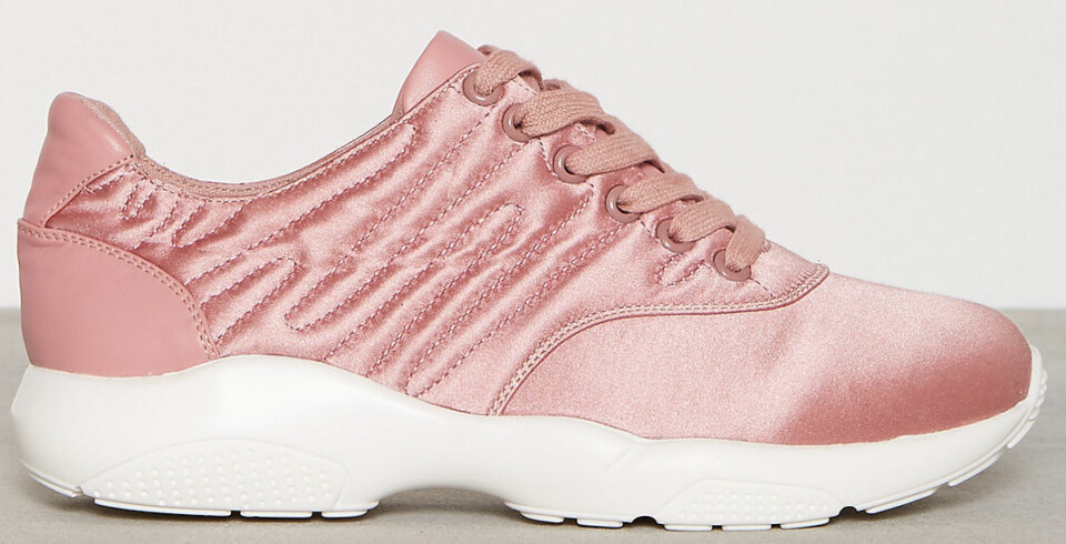15 par rosa sneakers som alltid är helrätt