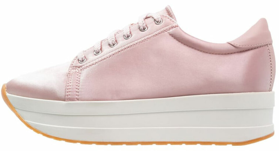 15 par rosa sneakers som alltid är helrätt