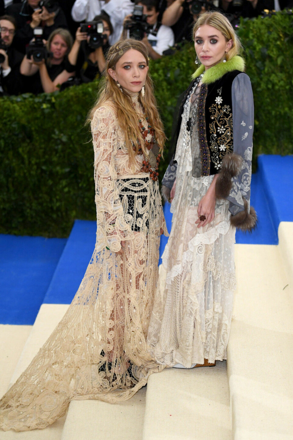Mary-Kate Olsen och Ashley Olsen