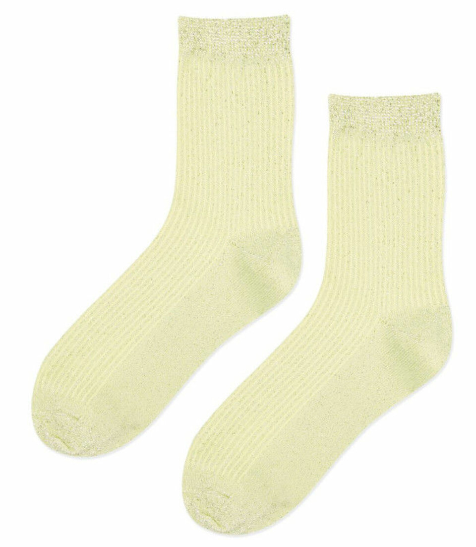 Trendspaning: Här är de gula men absolut inte fula plaggen att slå till på