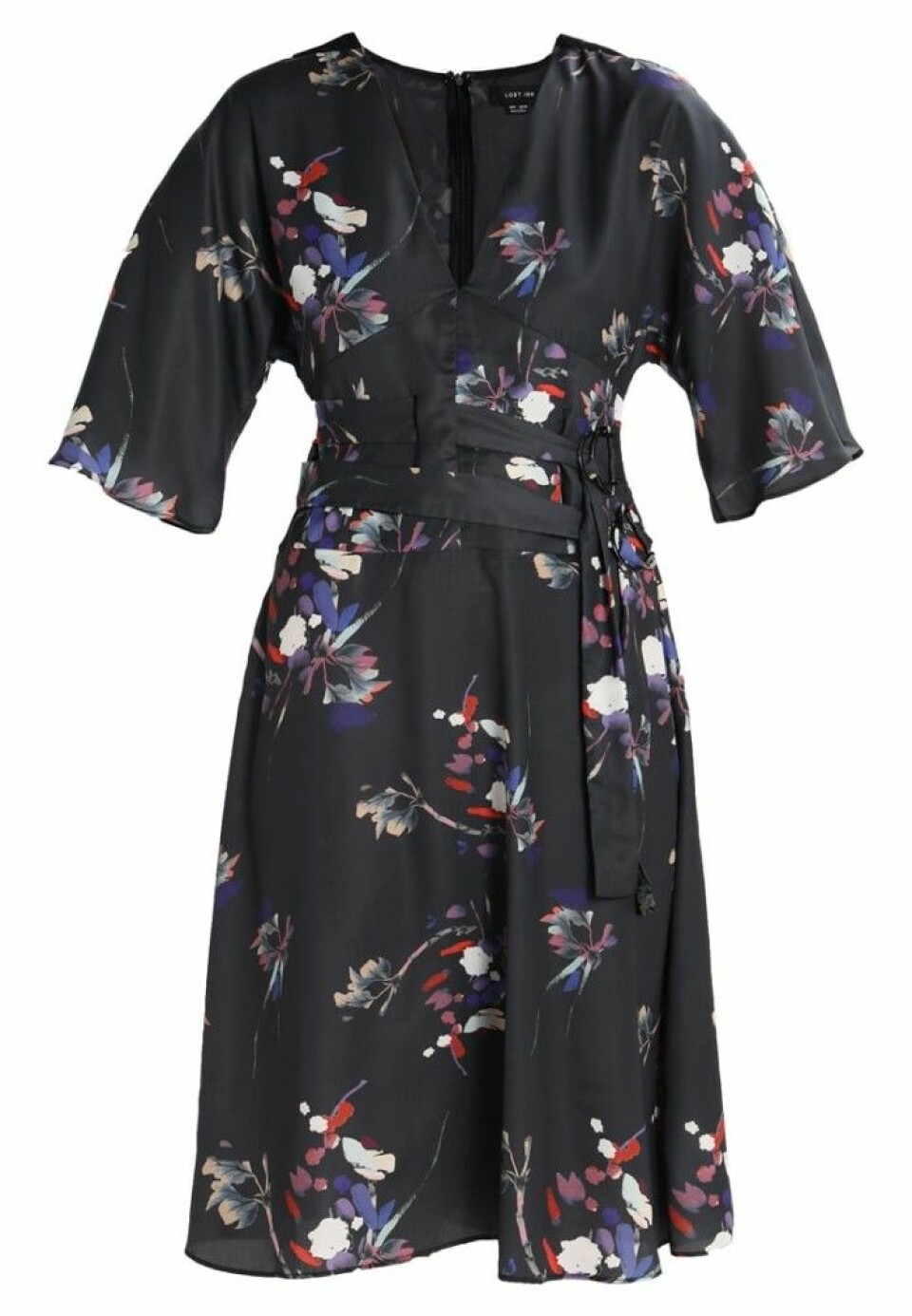 14 blommiga klänningar att matcha med jeans i höst och vinter