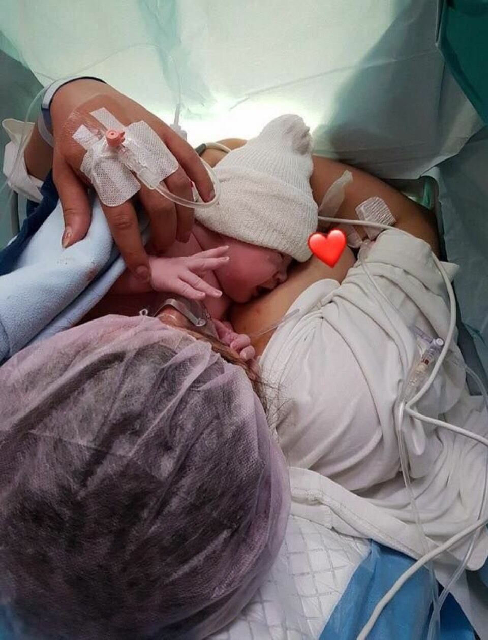18 vanliga mammors bilder visar hur det känns att få barn