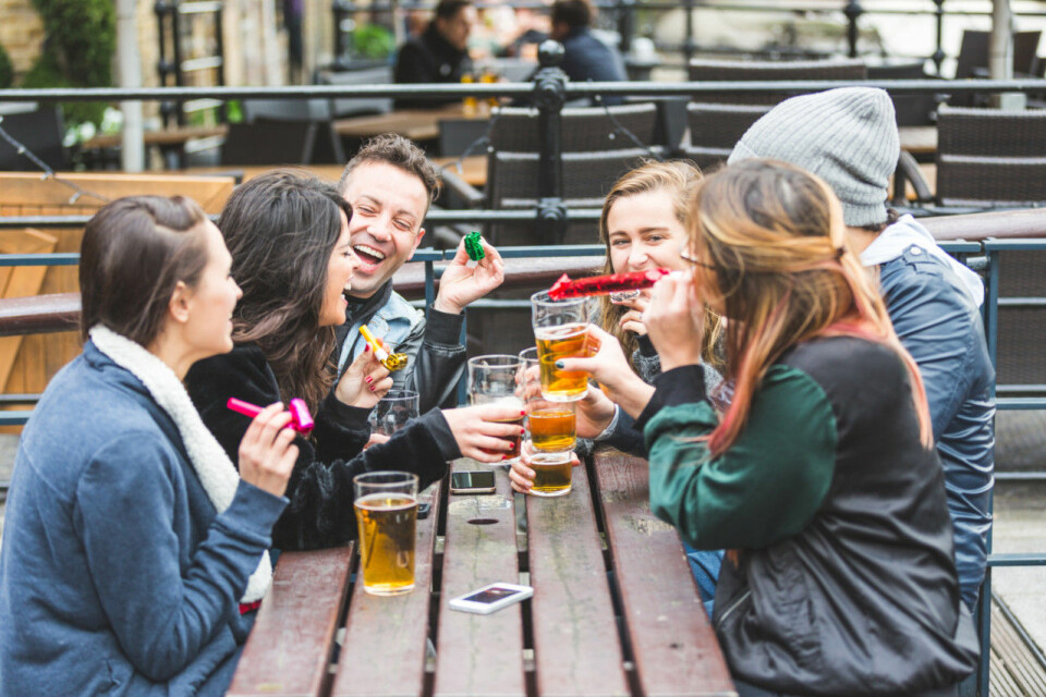 Höj stämningen! 5 sätt att kickstarta festen på Nyårsafton