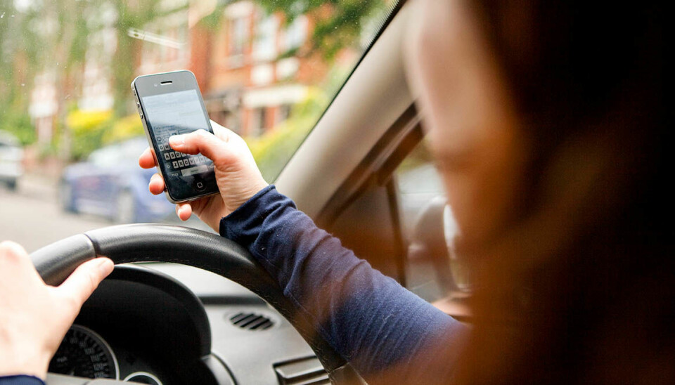 Slutmessat bakom ratten – snart olagligt att köra med mobil i handen