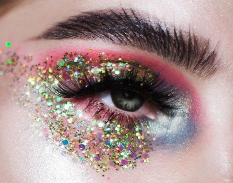 Nyårssmink extra allt – 14 looks med glitter och guld