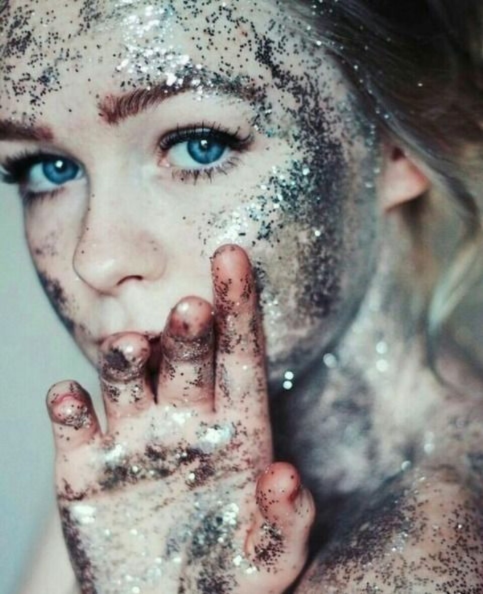 Nyårssmink extra allt – 14 looks med glitter och guld