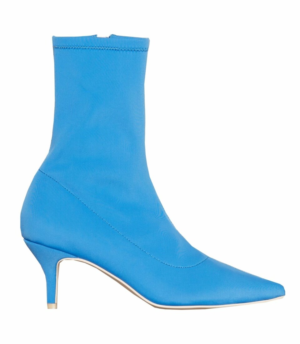 Ljusblå vårplagg att klicka hem när lönen (äntligen) trillar in