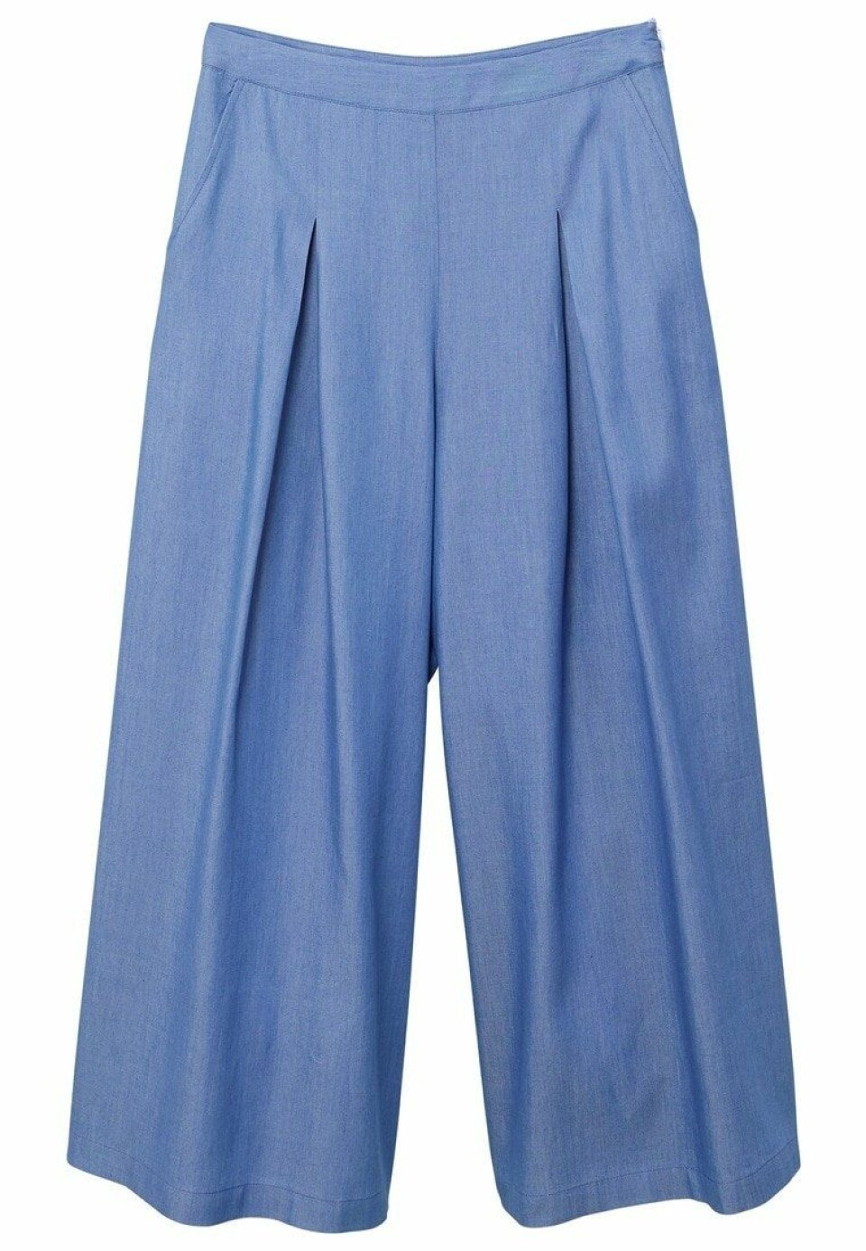 Ljusblå vårplagg att klicka hem när lönen (äntligen) trillar in