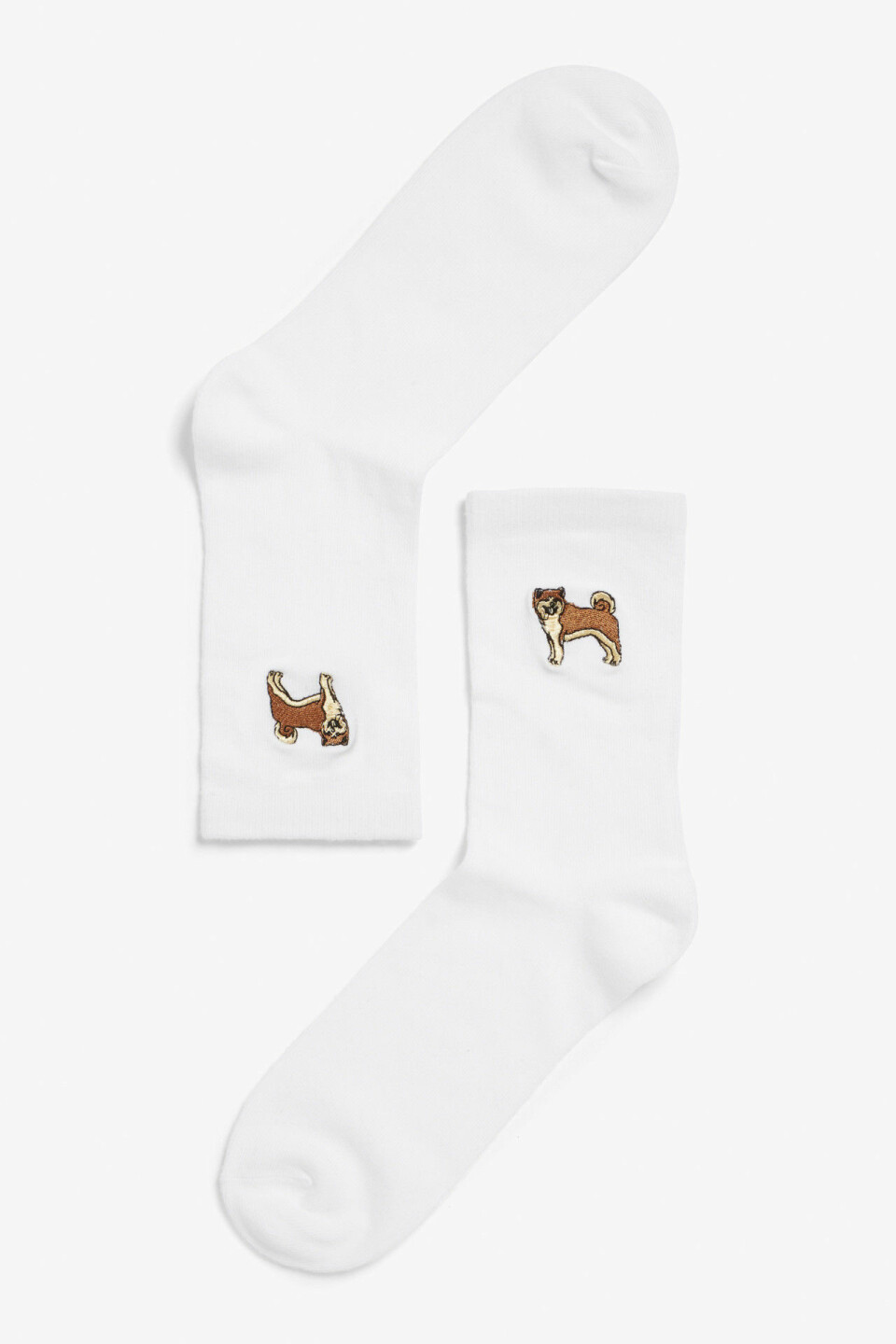 Matcha din fyrbenta vän – Monki släpper hundkollektion