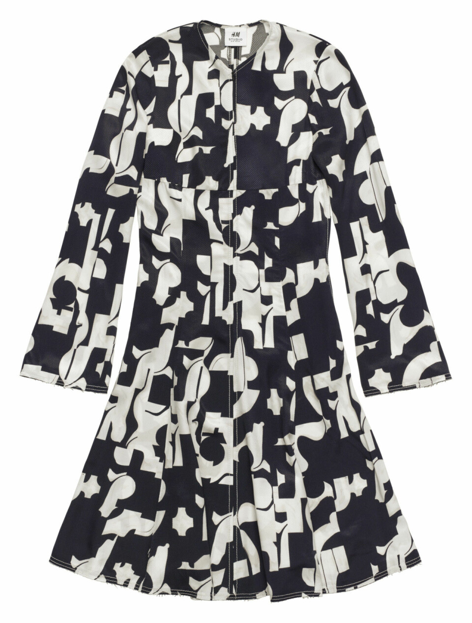 Färglada tryck och utsvängda byxor – då släpps H&M Studios vårkollektion