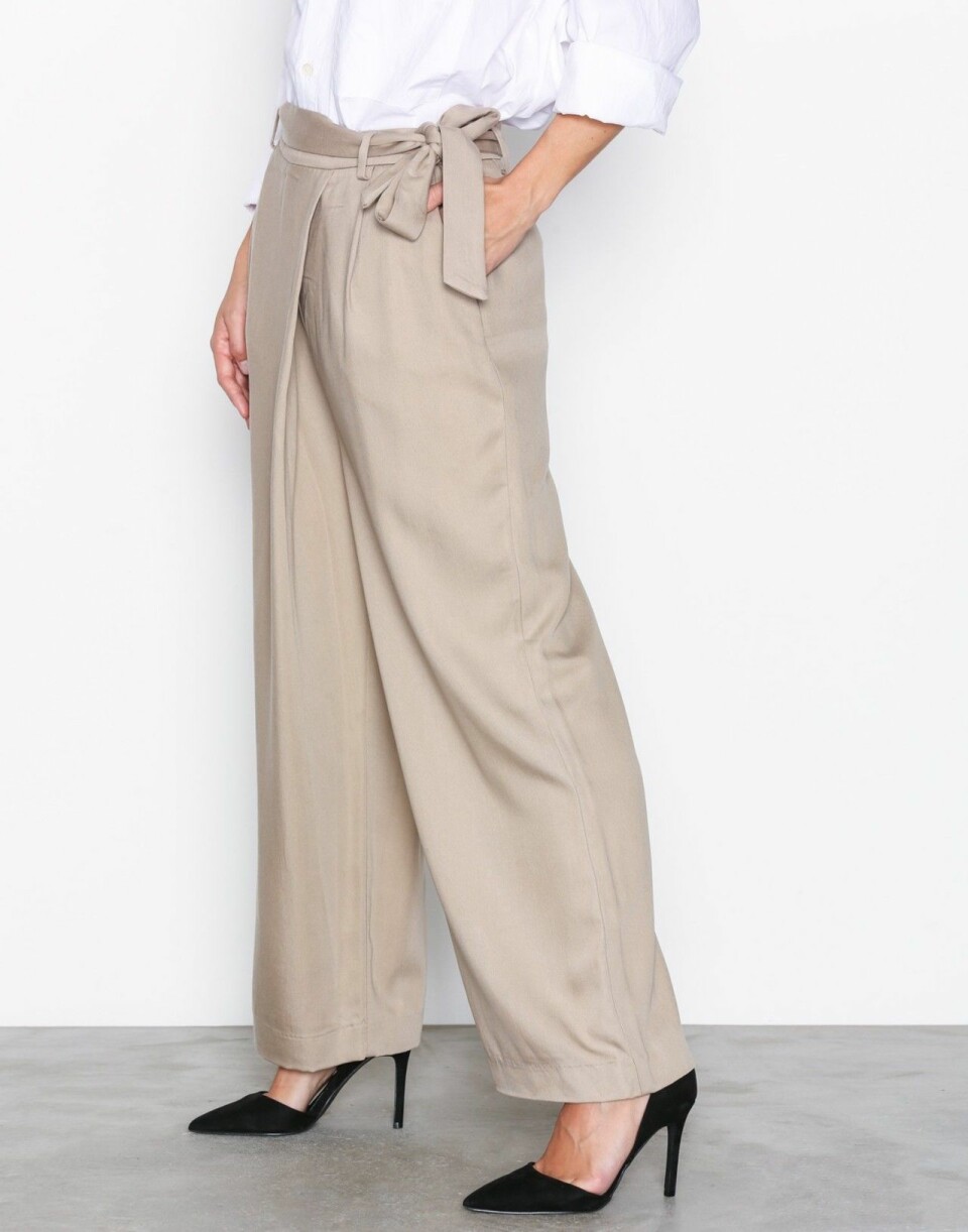 Höstmode 2018: 15 vida byxor att klicka hem