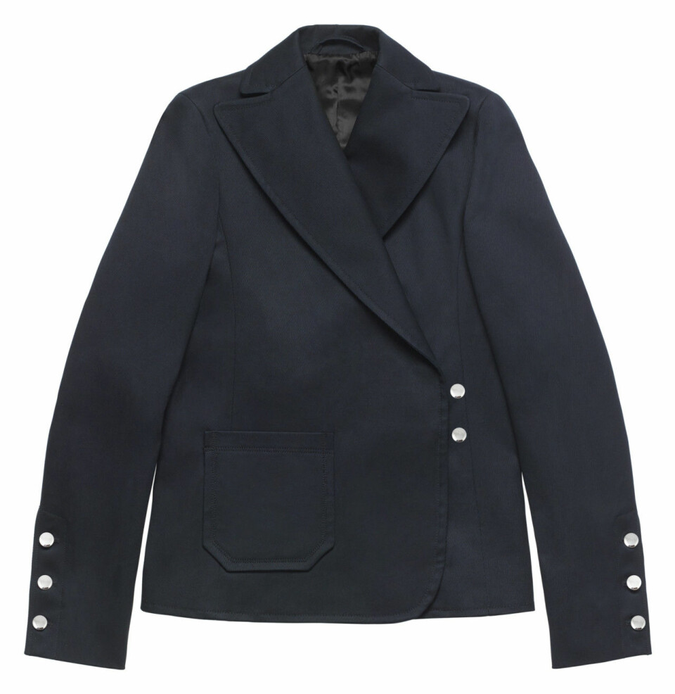 Färglada tryck och utsvängda byxor – då släpps H&M Studios vårkollektion